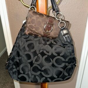 Black Coach purse shoulder bag tote with wallet included